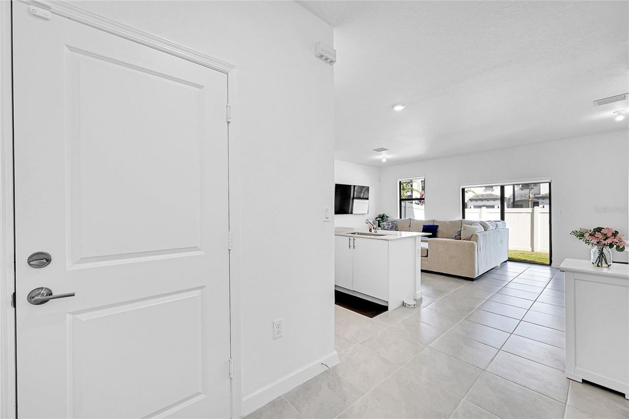 20357 NW 4th Path , Miami, FL 33169 Photo