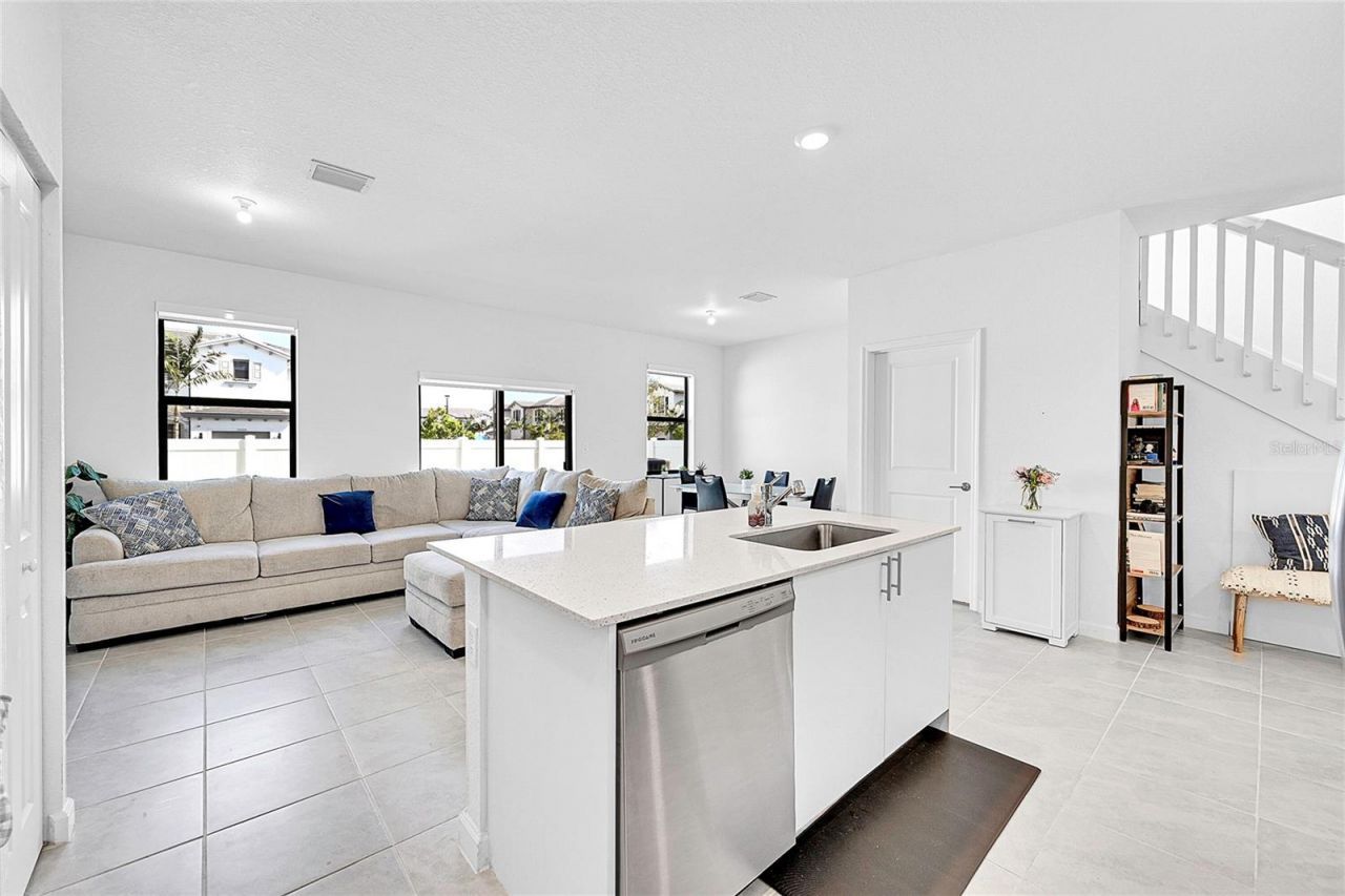 20357 NW 4th Path , Miami, FL 33169 Photo