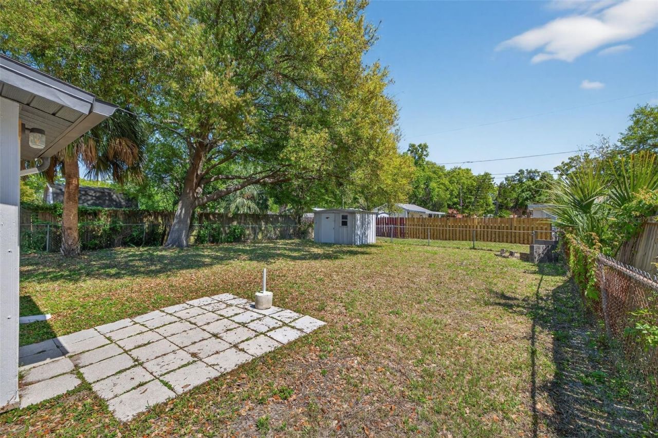 5627 Commonwealth Avenue N, Saint Petersburg, FL 33703 Photo