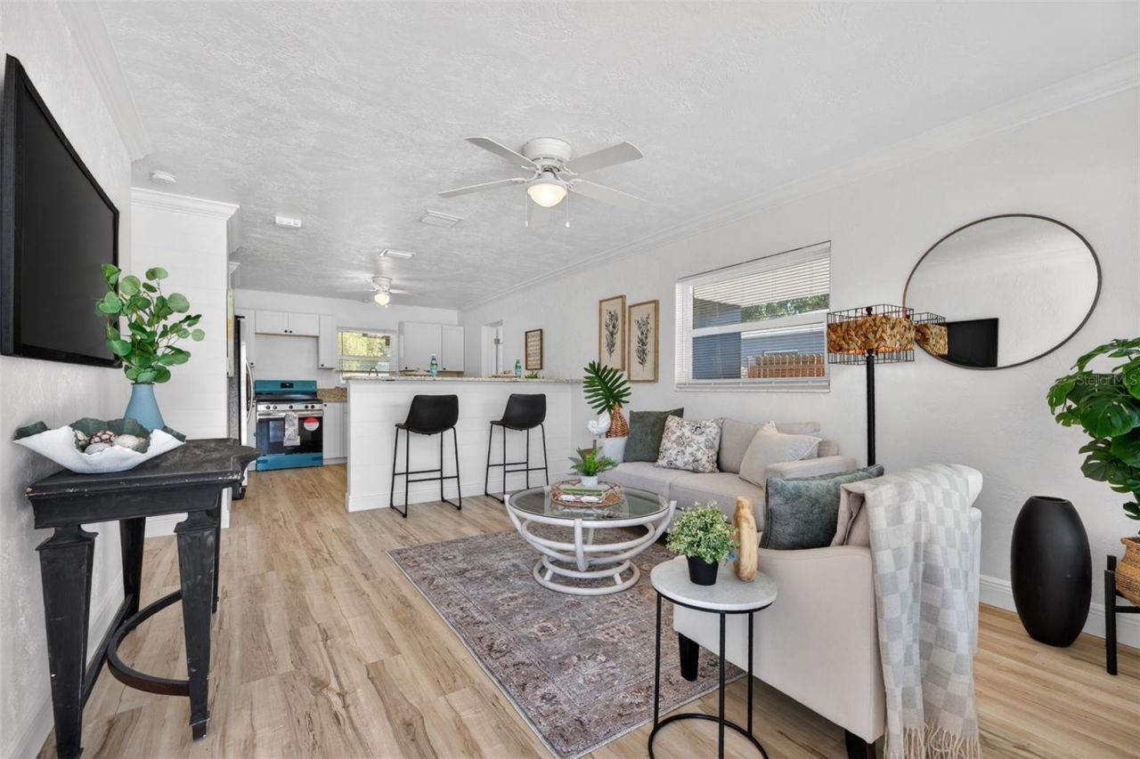 5627 Commonwealth Avenue N, Saint Petersburg, FL 33703 Photo