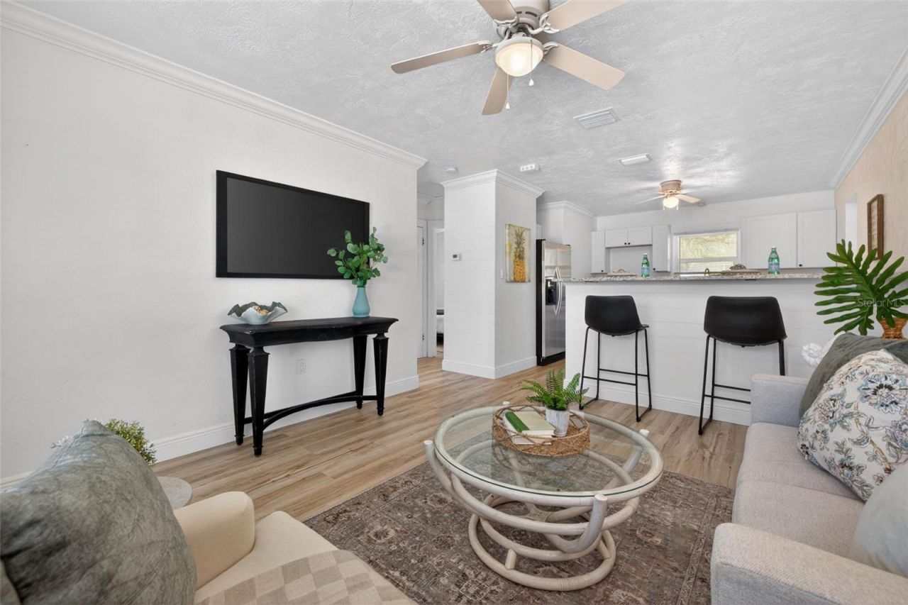 5627 Commonwealth Avenue N, Saint Petersburg, FL 33703 Photo