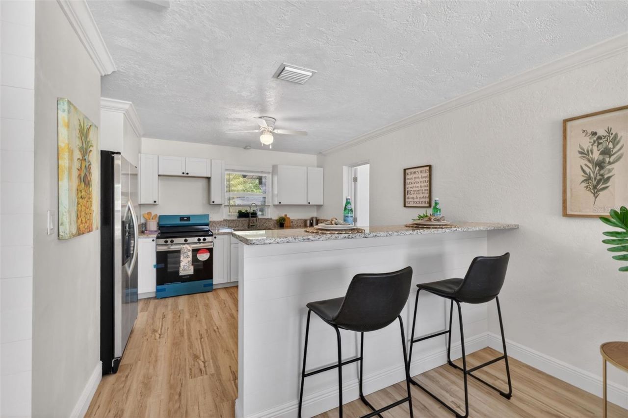 5627 Commonwealth Avenue N, Saint Petersburg, FL 33703 Photo