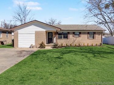 712 W 5th Street, Skiatook, OK 74070