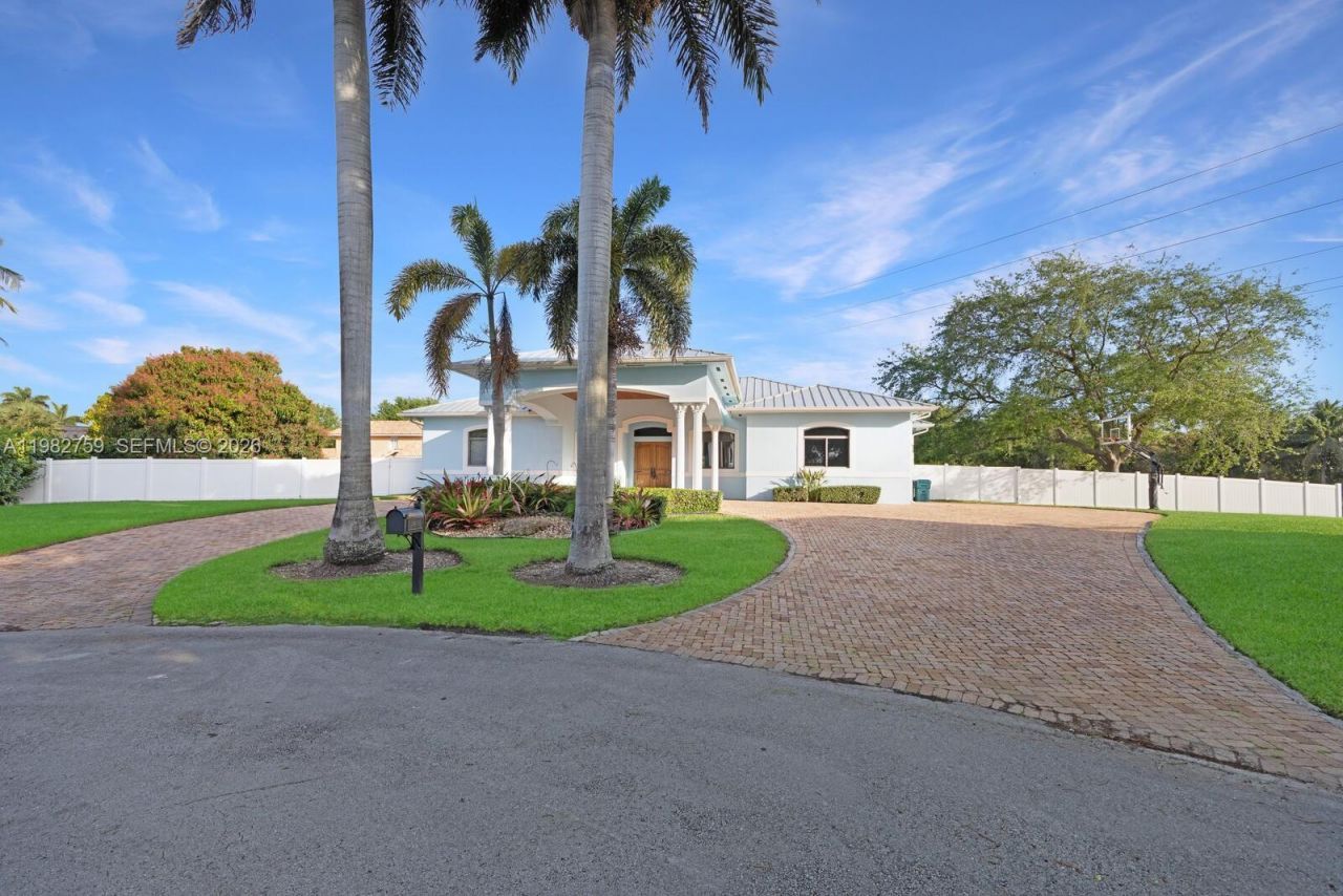 16230 SW 89th Ct, Palmetto Bay, FL 33157 Photo