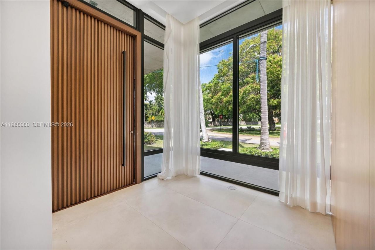 1200 NE 94th St, Miami Shores, FL 33138 Photo