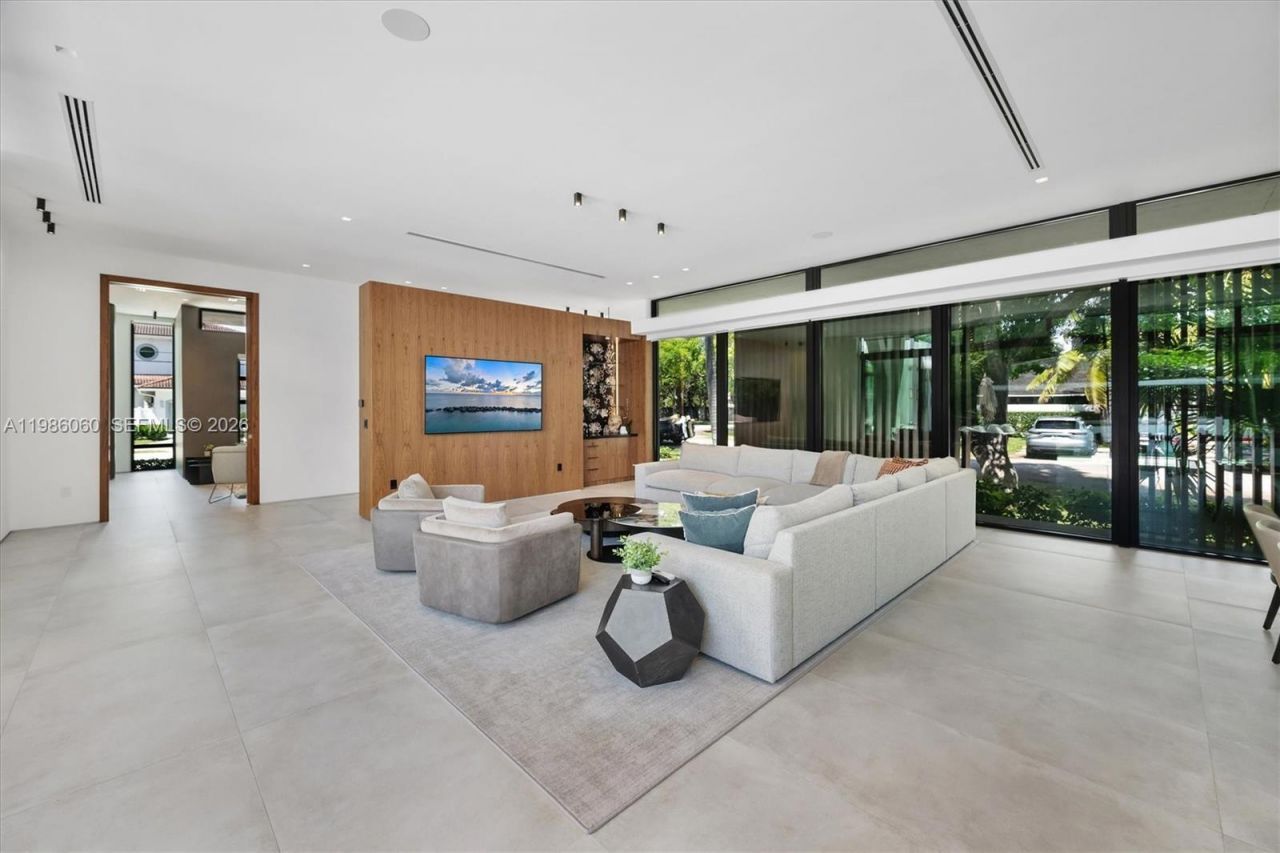 1200 NE 94th St, Miami Shores, FL 33138 Photo