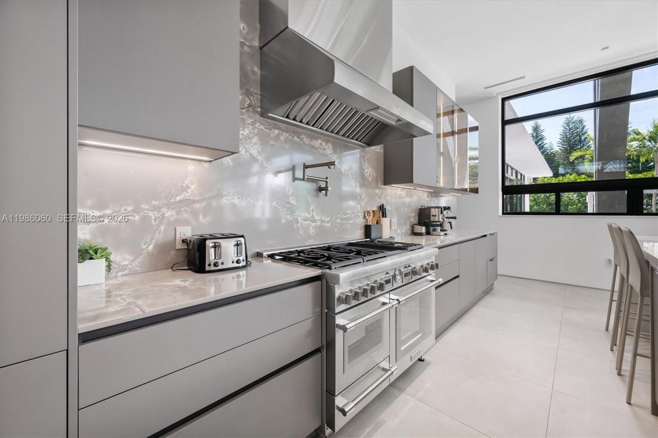 1200 NE 94th St, Miami Shores, FL 33138 Photo