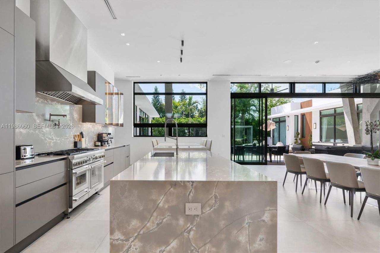 1200 NE 94th St, Miami Shores, FL 33138 Photo