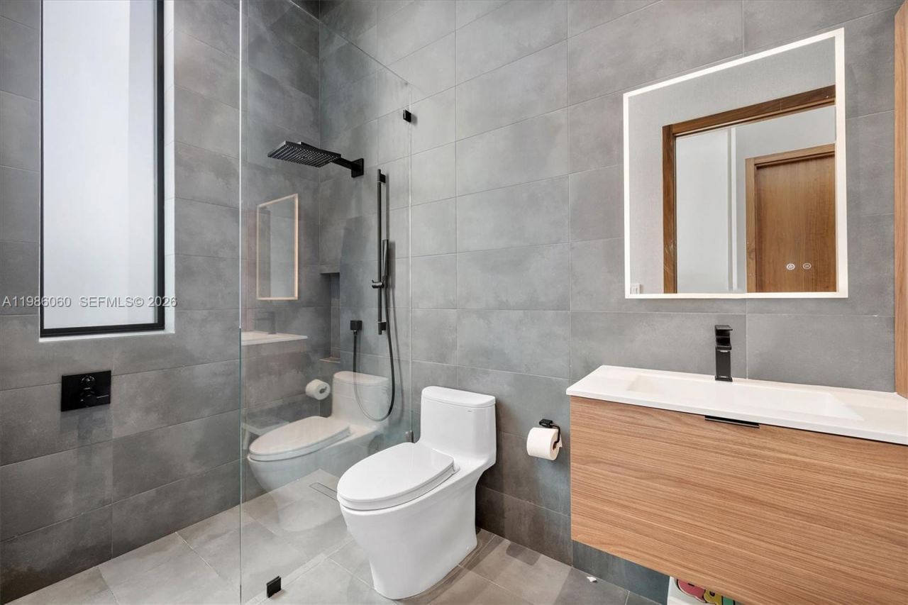 1200 NE 94th St, Miami Shores, FL 33138 Photo