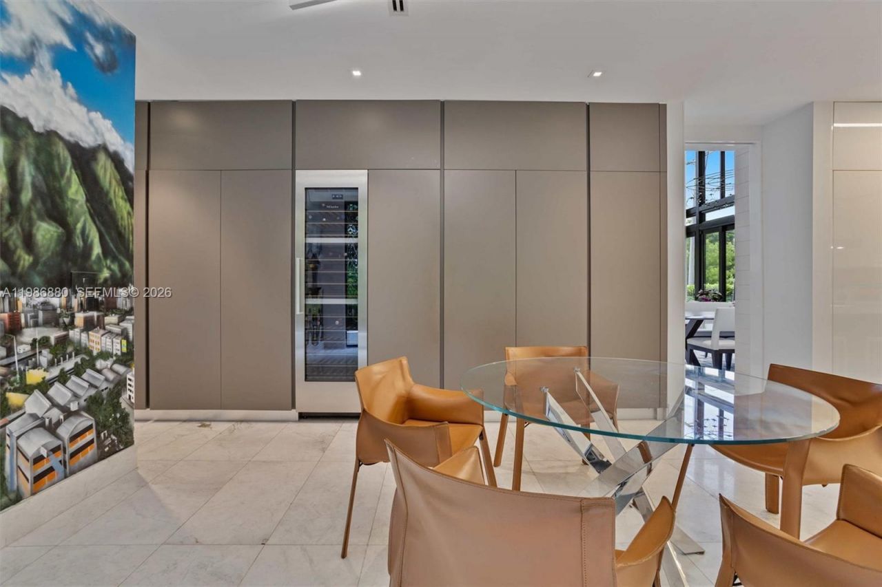 610 Harbor Cir , Key Biscayne, FL 33149 Photo