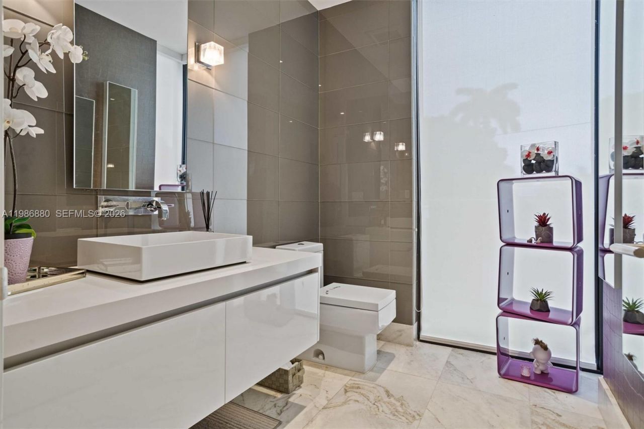 610 Harbor Cir , Key Biscayne, FL 33149 Photo