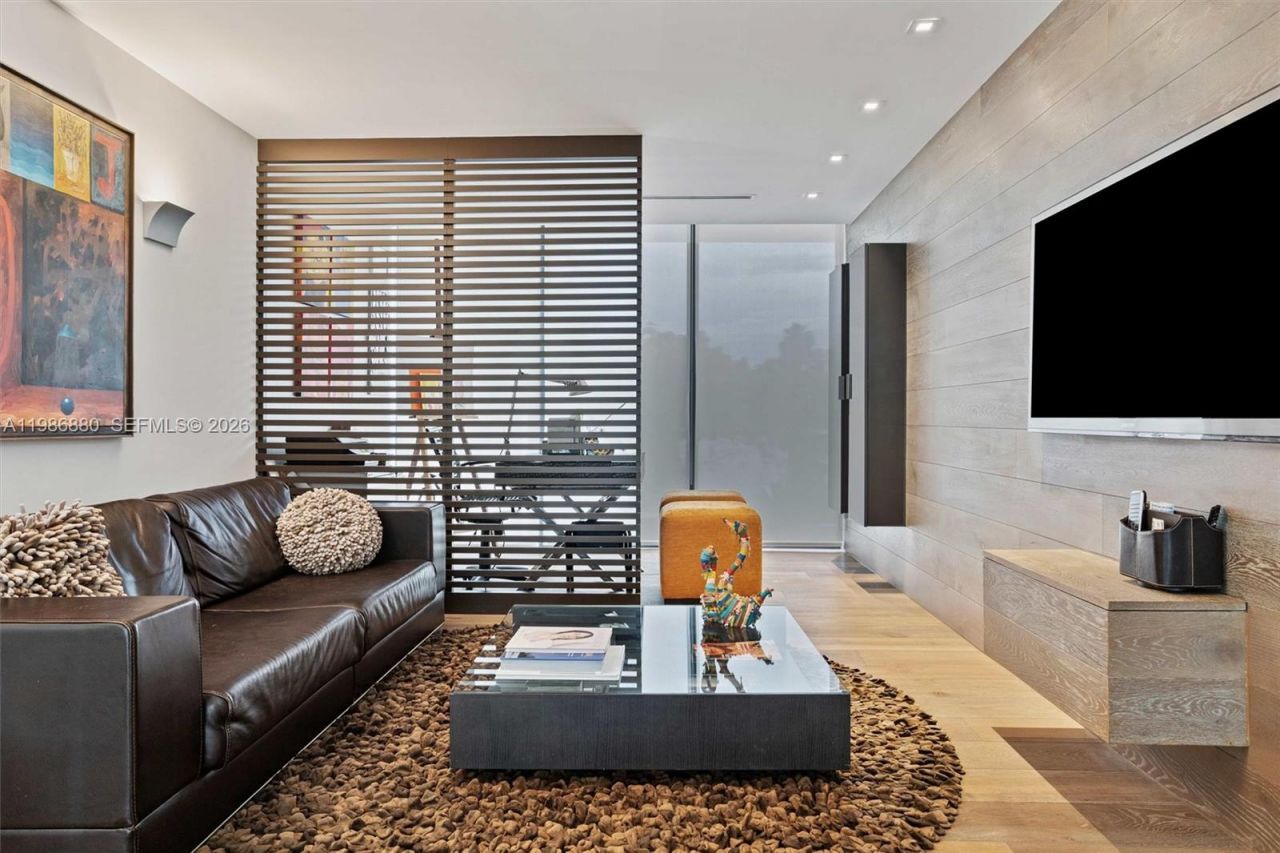 610 Harbor Cir , Key Biscayne, FL 33149 Photo