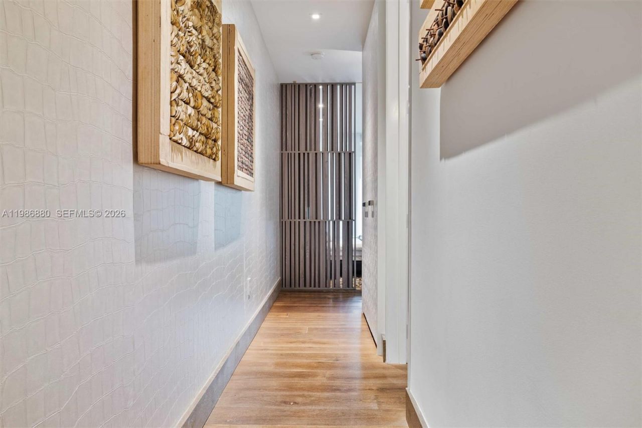 610 Harbor Cir , Key Biscayne, FL 33149 Photo