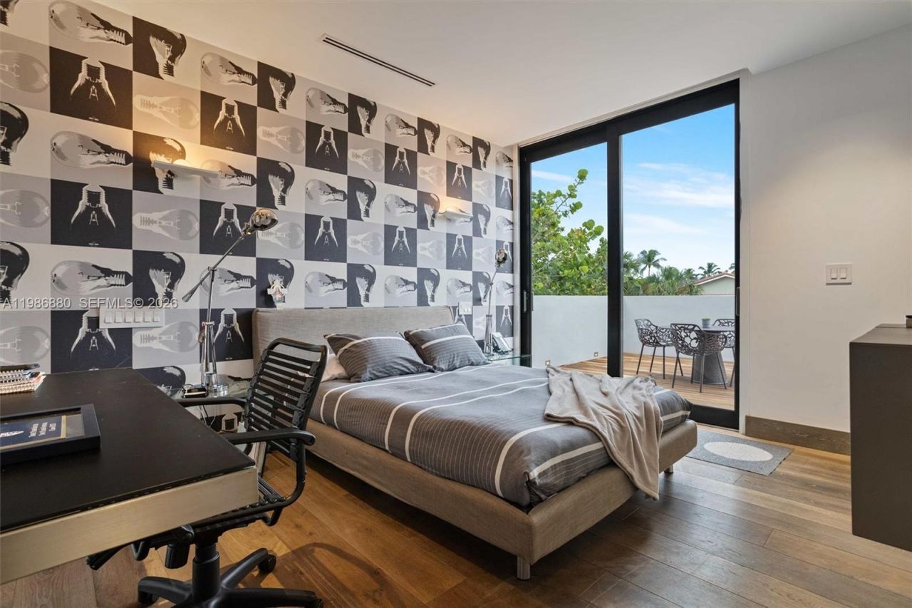 610 Harbor Cir , Key Biscayne, FL 33149 Photo