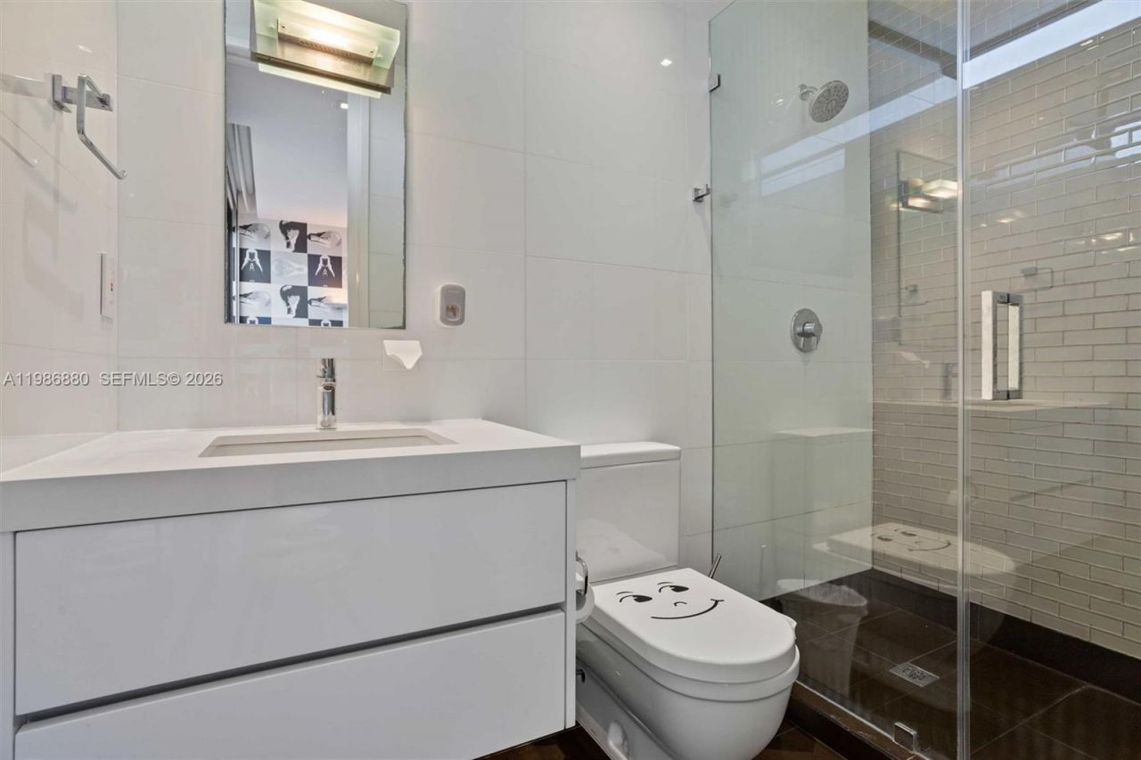 610 Harbor Cir , Key Biscayne, FL 33149 Photo