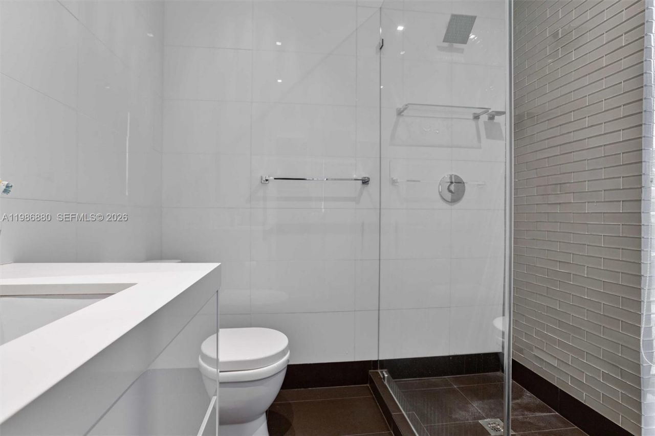 610 Harbor Cir , Key Biscayne, FL 33149 Photo