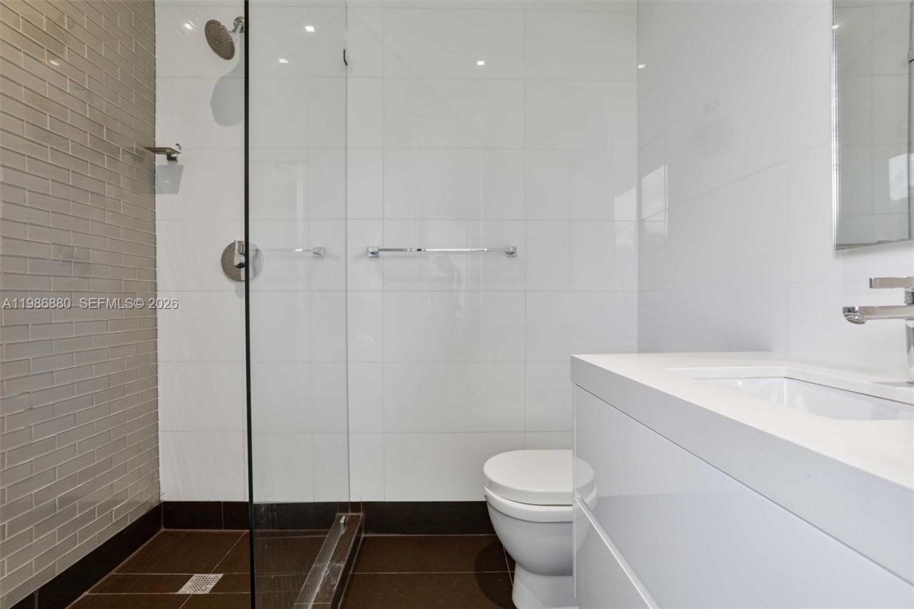 610 Harbor Cir , Key Biscayne, FL 33149 Photo