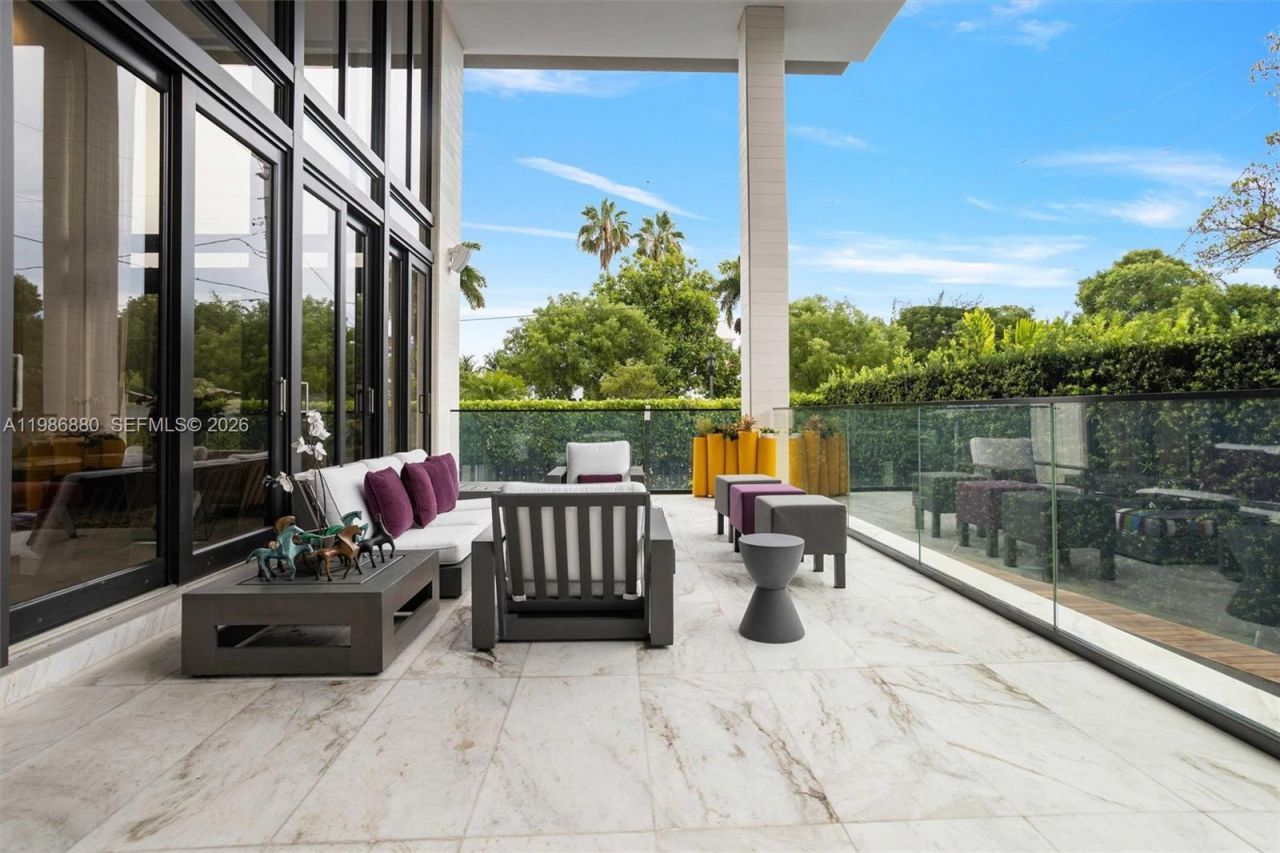 610 Harbor Cir , Key Biscayne, FL 33149 Photo