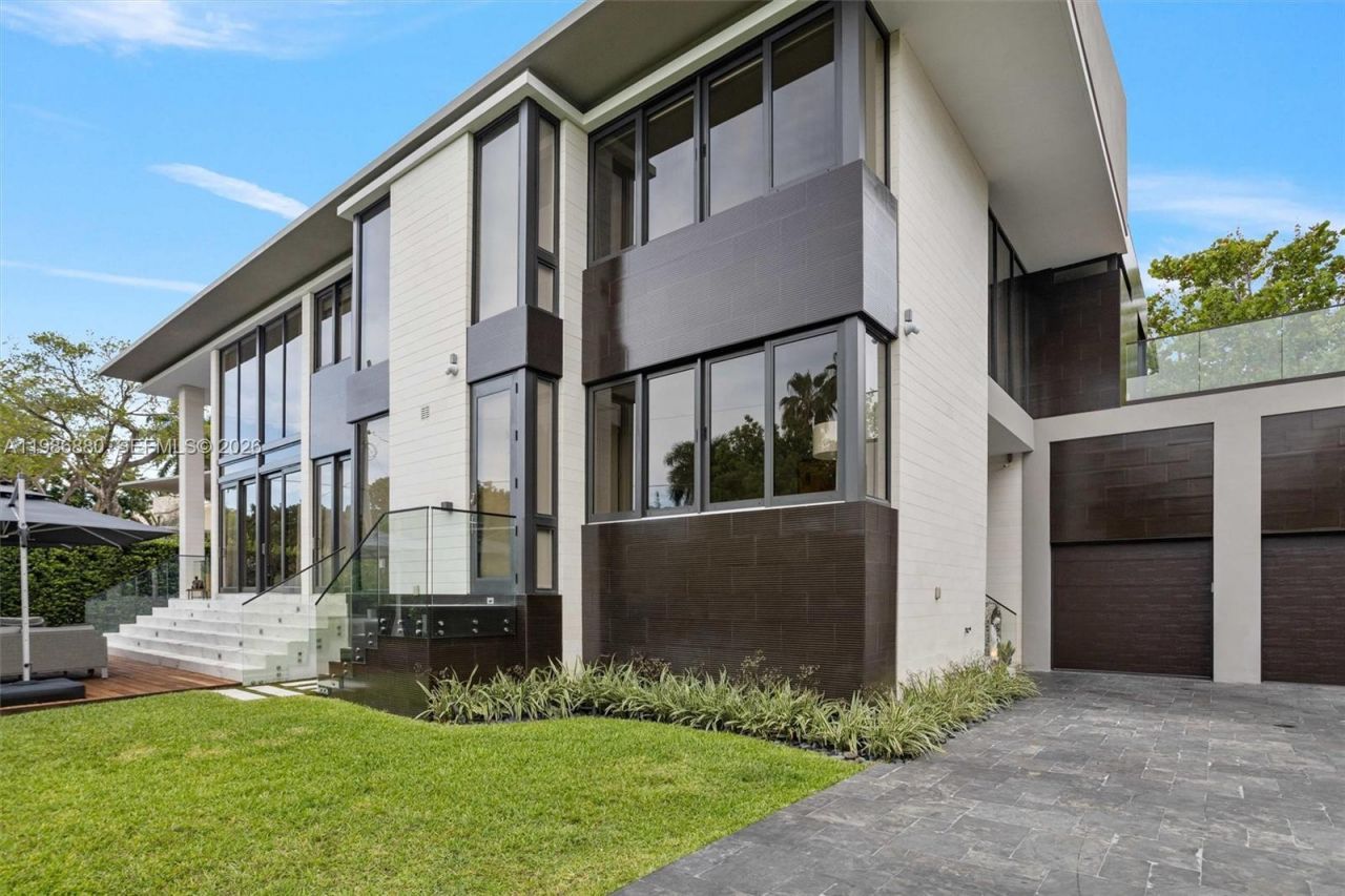 610 Harbor Cir , Key Biscayne, FL 33149 Photo