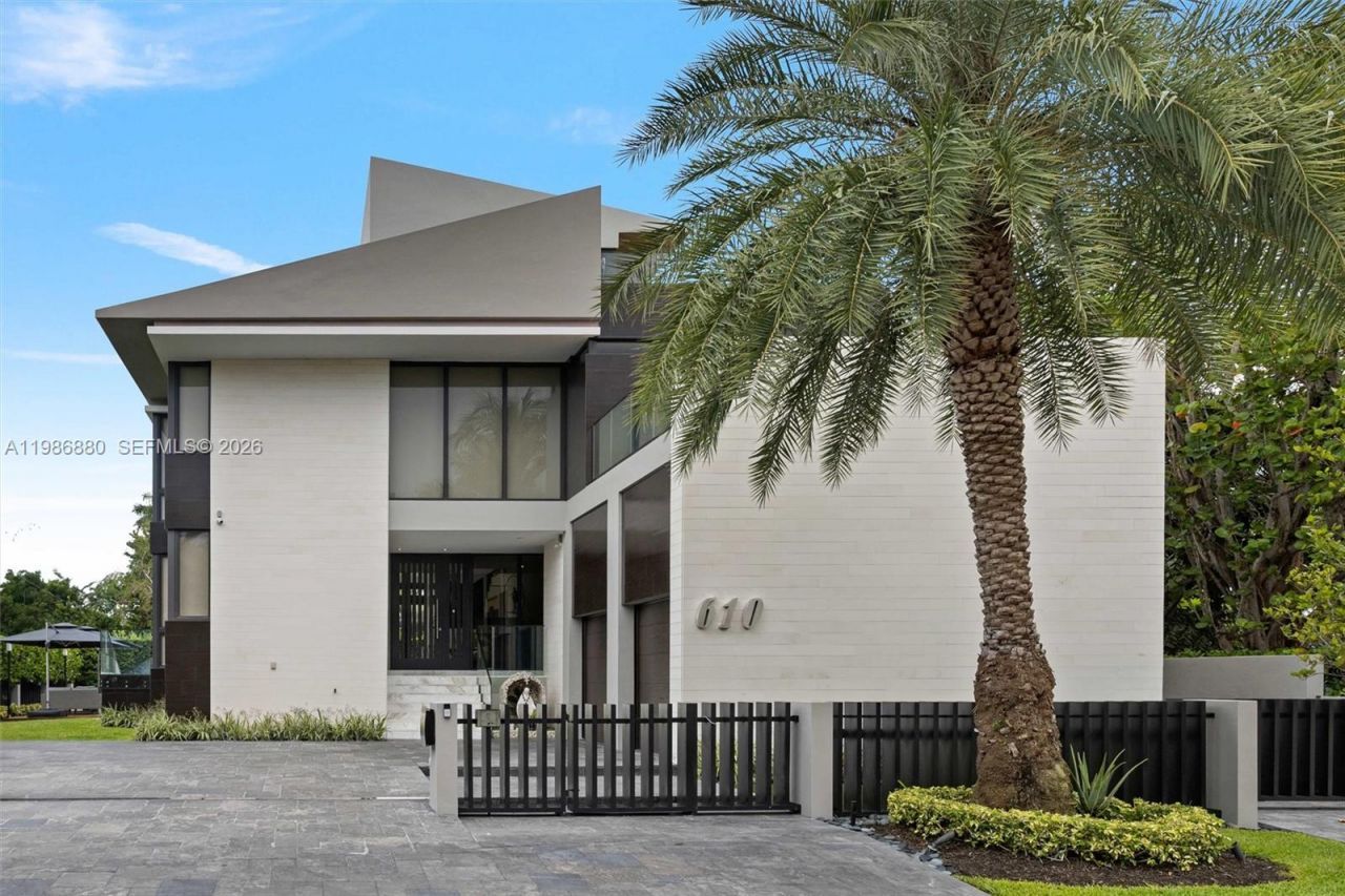 610 Harbor Cir , Key Biscayne, FL 33149 Photo