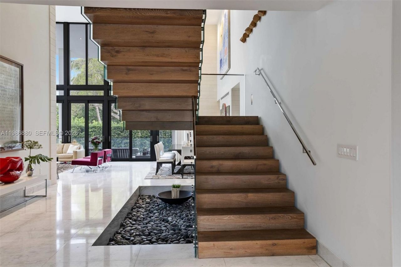 610 Harbor Cir , Key Biscayne, FL 33149 Photo