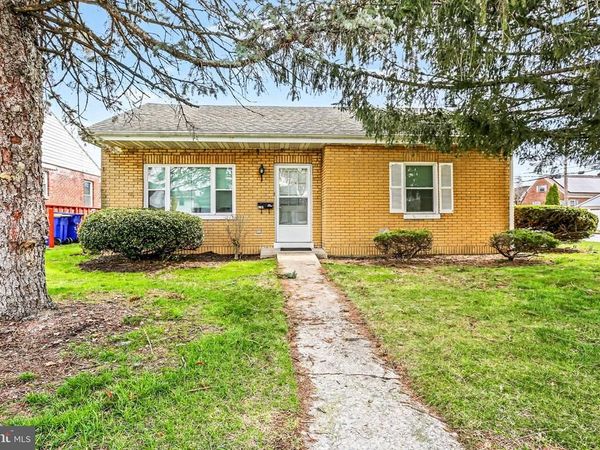 3901 KINGSLEY DRIVE, HARRISBURG, PA 17110