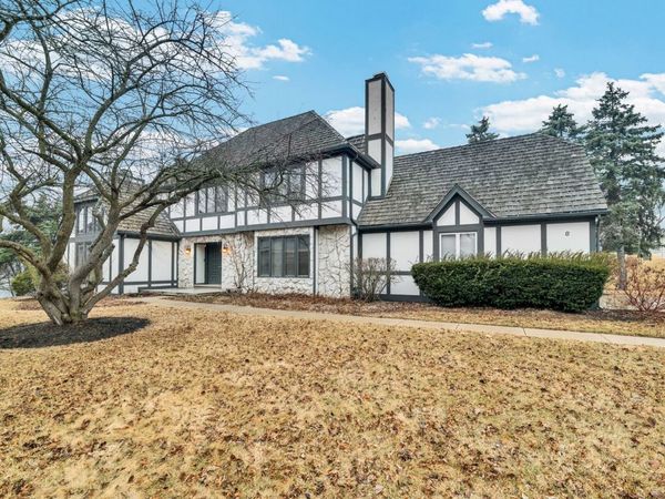 8 Heaton Court , Sugar Grove, IL 60554