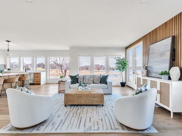 10 Chestnut Pl, Hingham, MA 02043