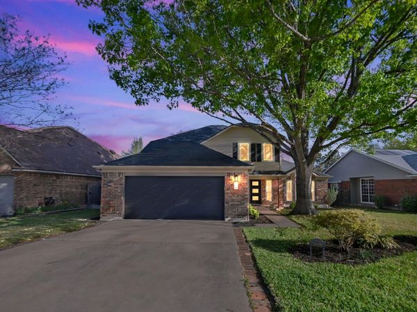 1118 Oaklands DR, Round Rock, TX 78681