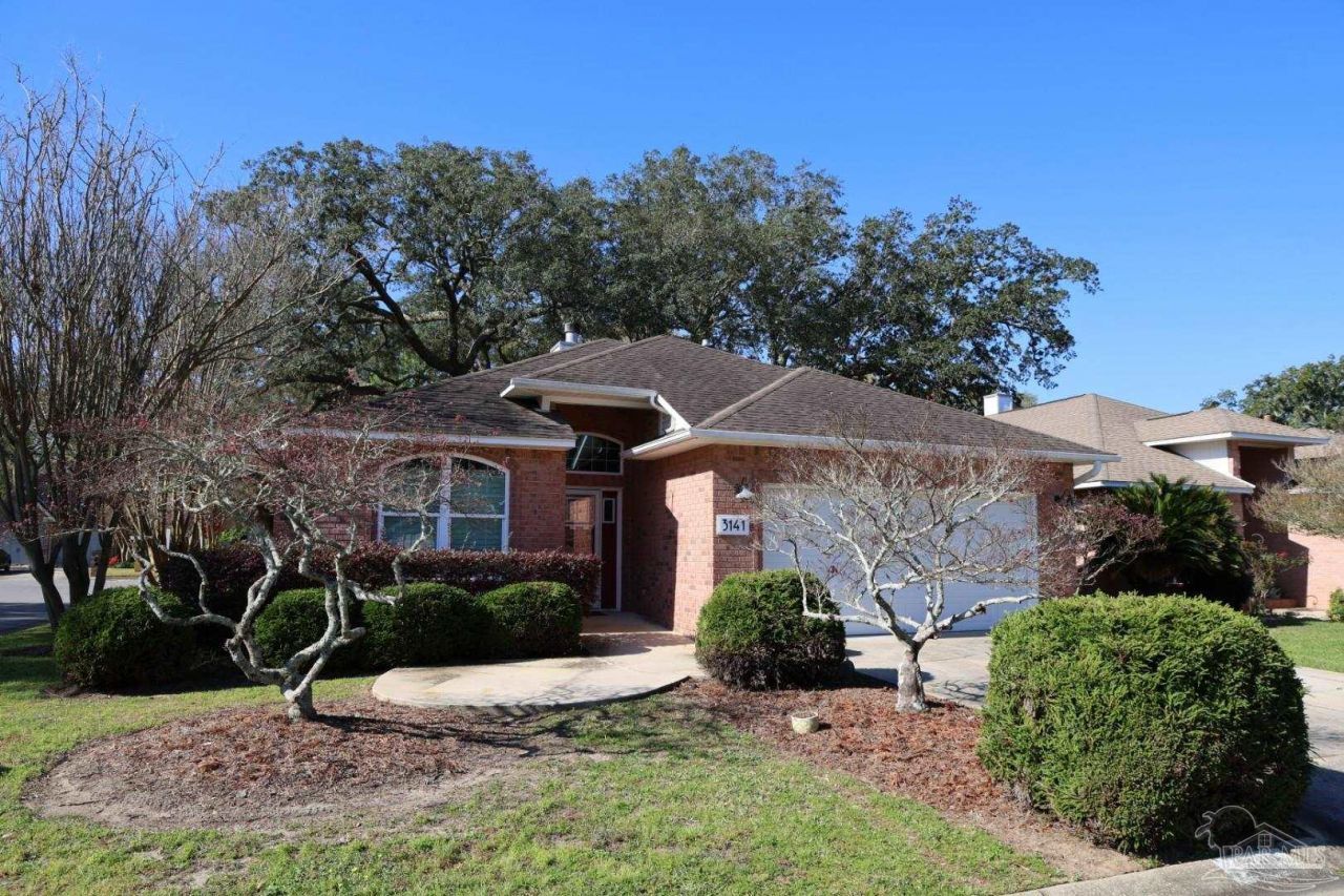 3141 Oak Shadow Ln, Pensacola, FL 32504 Main Photo