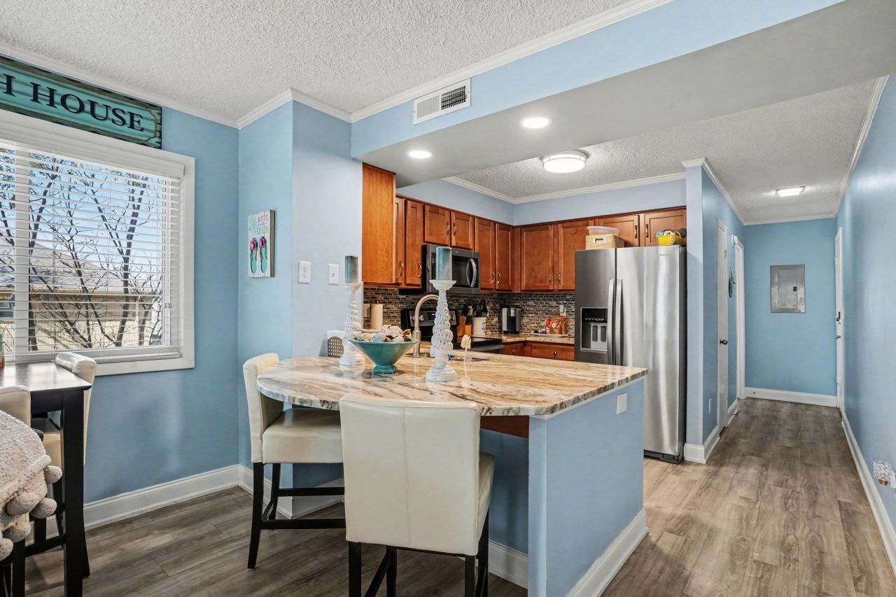 9581 Shore Dr. Photo 8