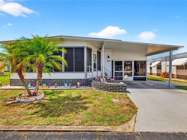 860 Moonlight DR, NORTH FORT MYERS, FL 33917