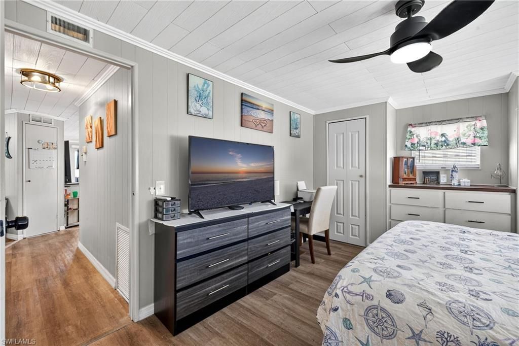 860 Moonlight Dr, North Fort Myers, FL 33917 Photo