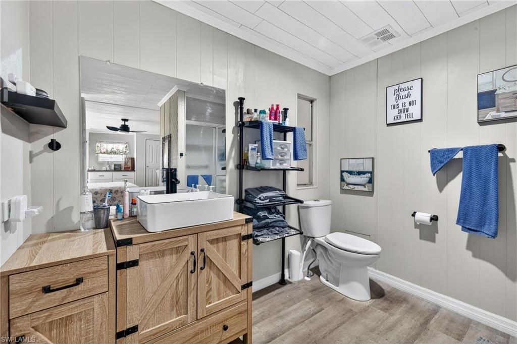 860 Moonlight Dr, North Fort Myers, FL 33917 Photo