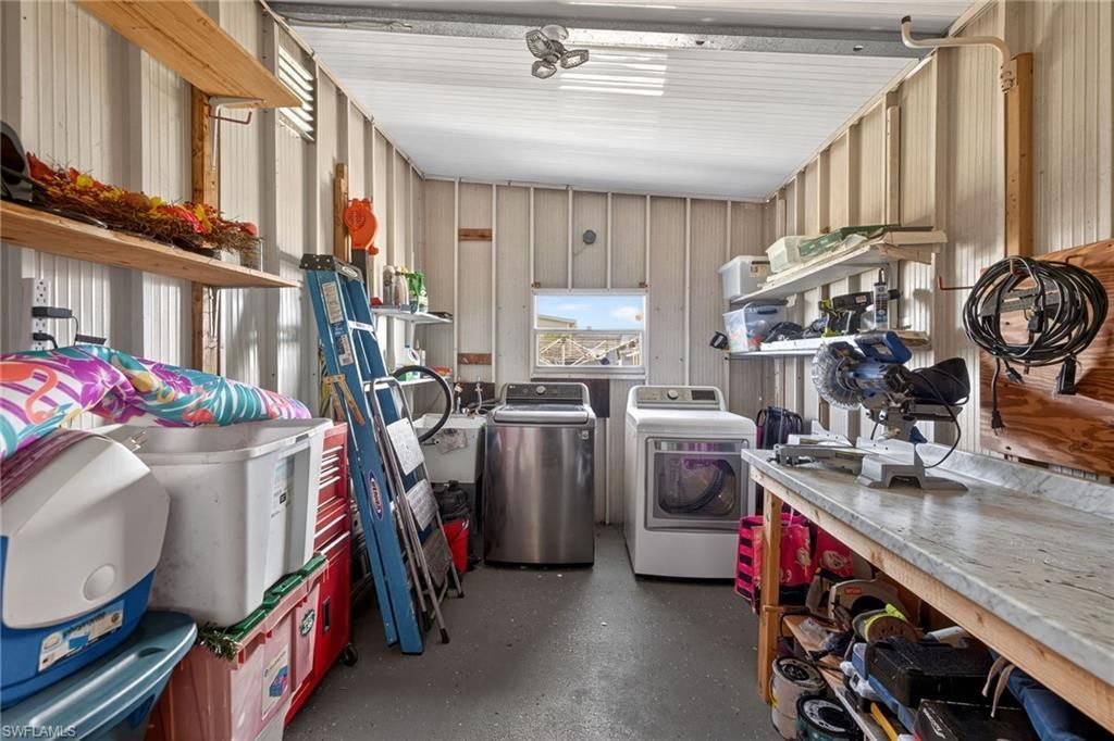 860 Moonlight Dr, North Fort Myers, FL 33917 Photo