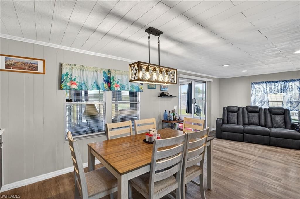 860 Moonlight Dr, North Fort Myers, FL 33917 Photo