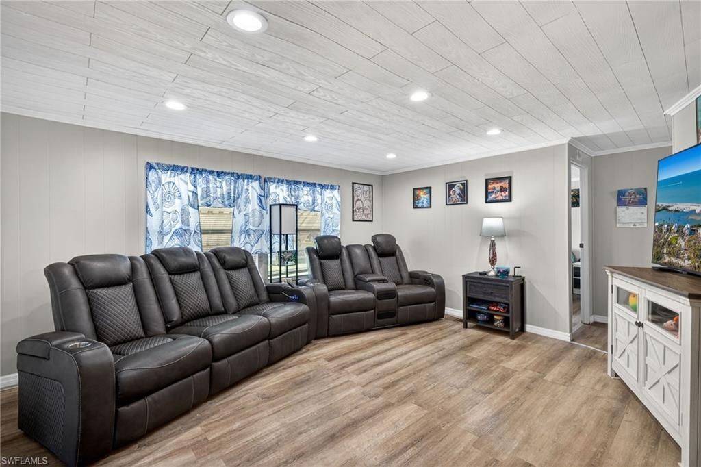 860 Moonlight Dr, North Fort Myers, FL 33917 Photo