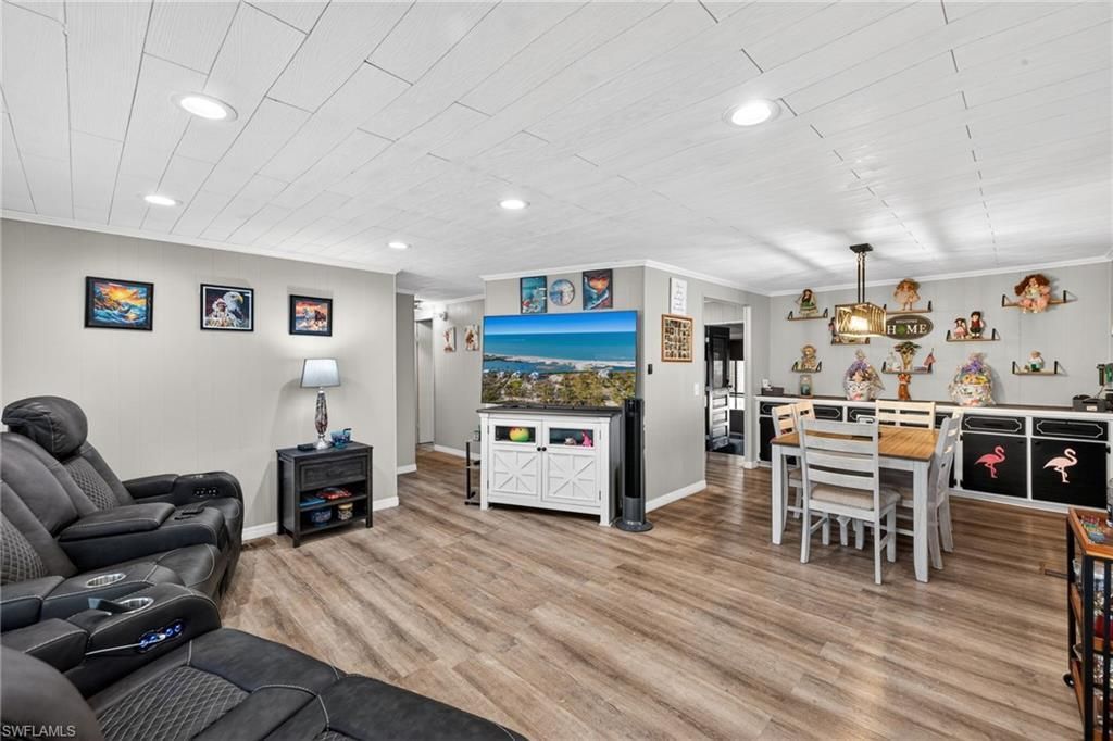 860 Moonlight Dr, North Fort Myers, FL 33917 Photo