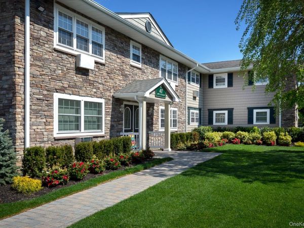 819 Long Island Avenue , Unit 15B, Deer Park, NY 11729