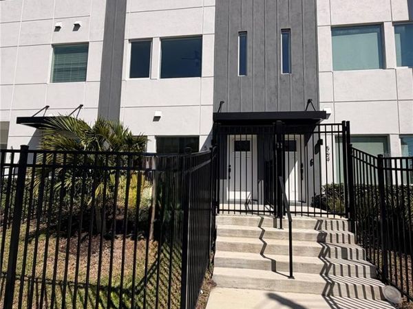 560 DR MARTIN LUTHER KING JR STREET S, ST PETERSBURG, FL 33701