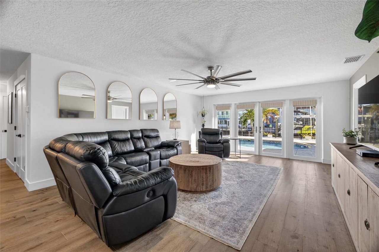 2171 Lagoon Drive, Dunedin, FL 34698 Photo