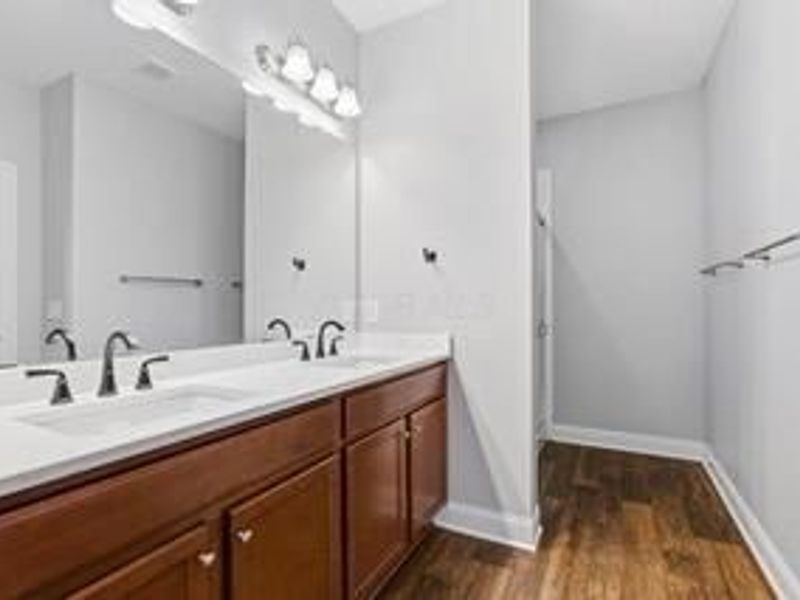 243 Parkgate Court , Delaware, OH 43015 Photo 12