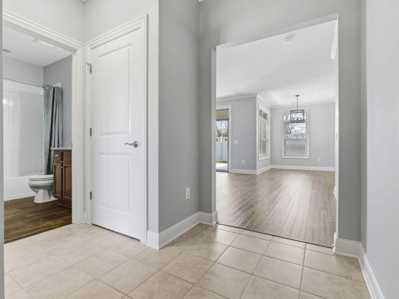 243 Parkgate Court, Delaware, OH 43015 Photo 2