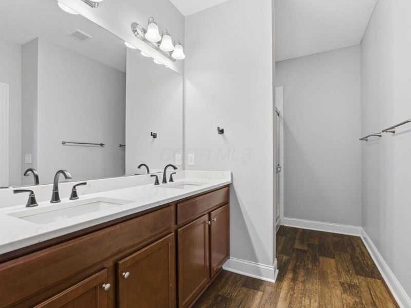 243 Parkgate Court, Delaware, OH 43015 Photo 8