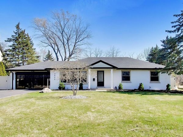 2055 Walnut Circle , Northbrook, IL 60062