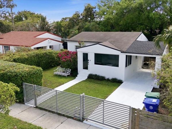 1850 NW 53rd St , Miami, FL 33142