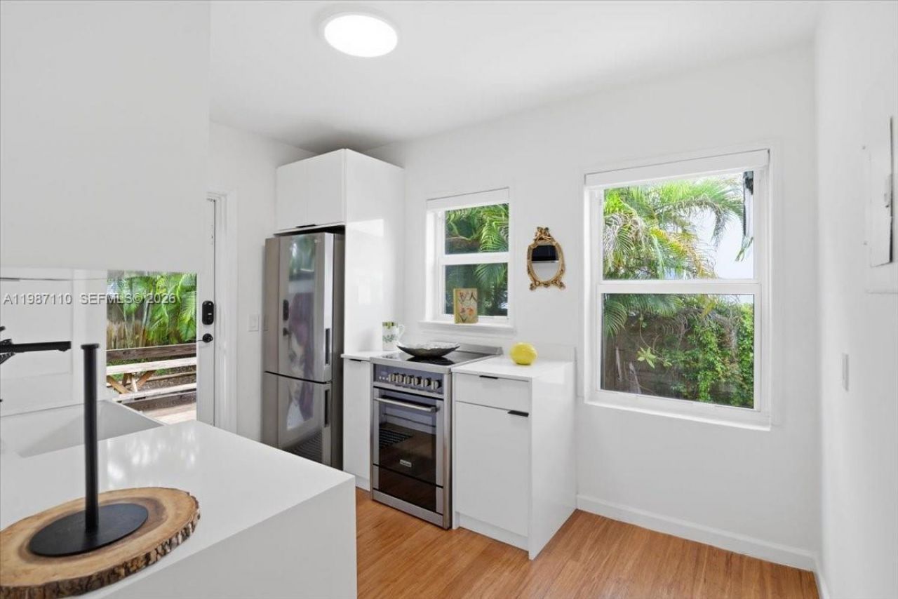 1850 NW 53rd St , Miami, FL 33142 Photo