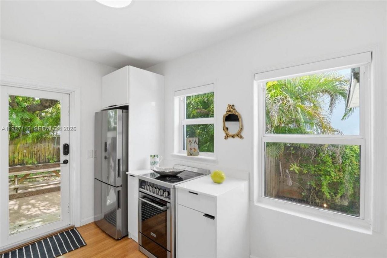 1850 NW 53rd St , Miami, FL 33142 Photo