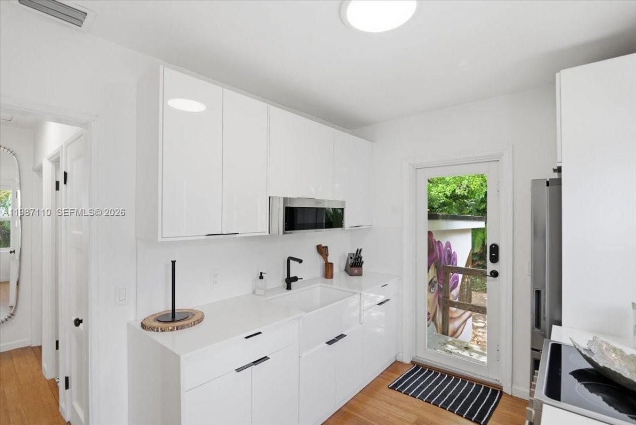 1850 NW 53rd St , Miami, FL 33142 Photo