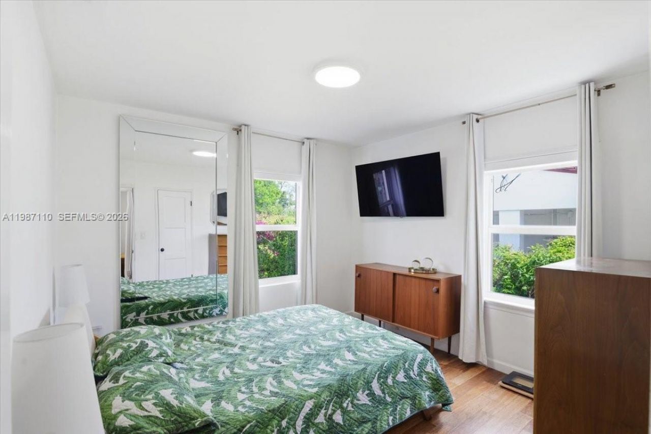 1850 NW 53rd St , Miami, FL 33142 Photo